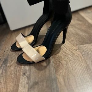 BCBG sandal heel